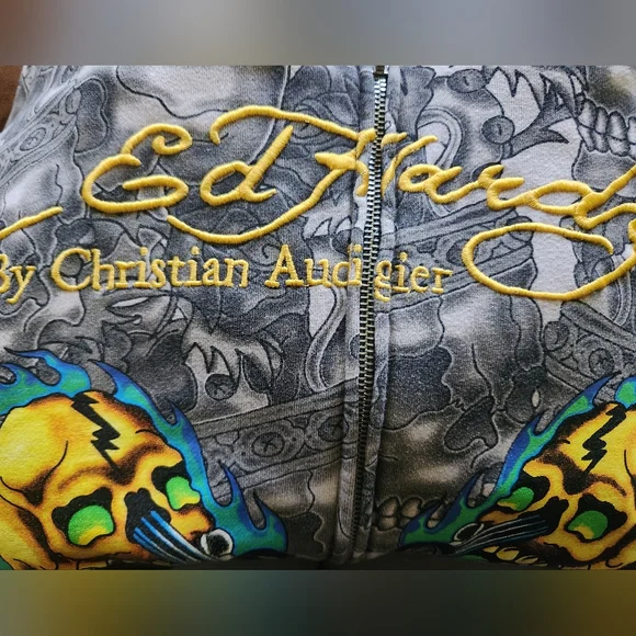 Ed Hardy Graphic Sweatshirt with Skull Design - Picture 8 of 13